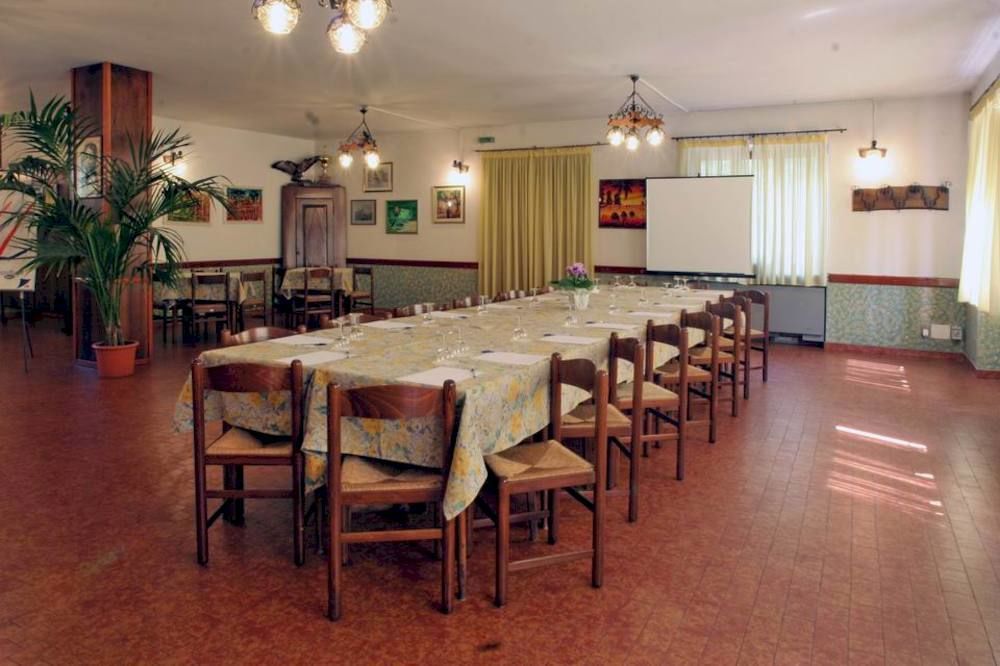 Albergo Il Castellino Boario Terme 外观 照片